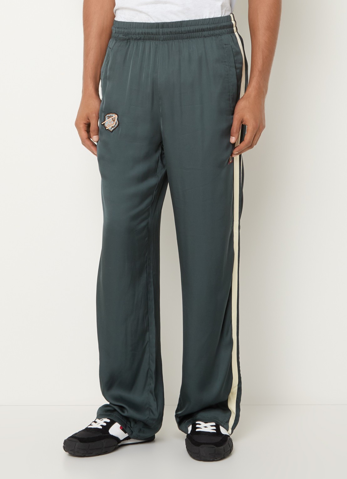 Diesel P-Annu straight fit trackpants met steekzakken - detail 2 bronsgroen