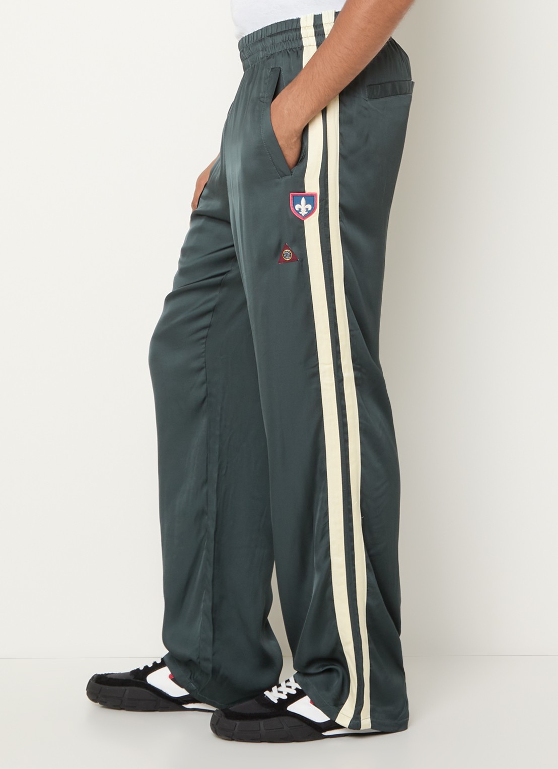 Diesel P-Annu straight fit trackpants met steekzakken - detail 3 bronsgroen