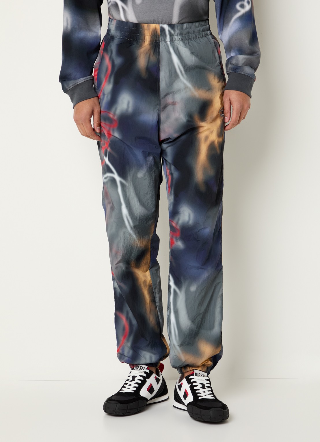Diesel P-Arelion tapered fit broek met print - detail 4 antraciet