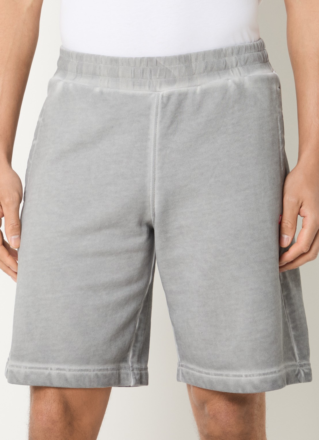 Diesel P-Crown-V1 loose fit korte joggingbroek met steekzakken - detail 4 grijs
