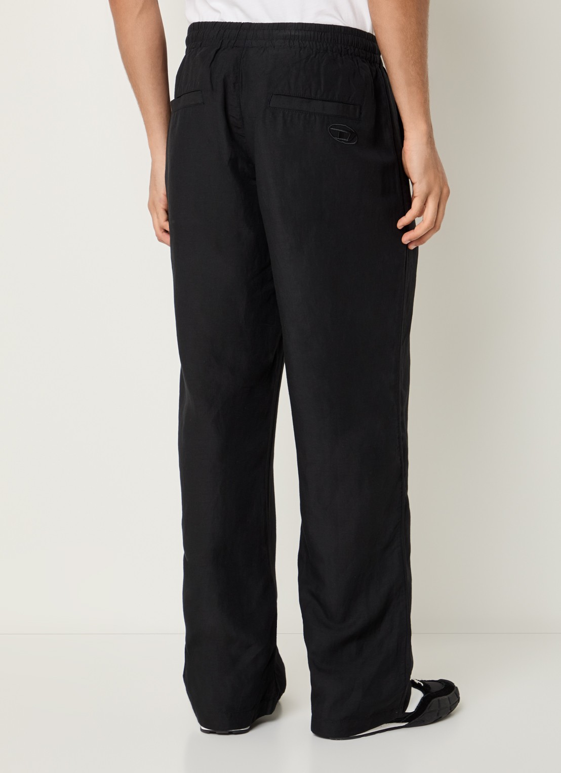 Diesel P-Theck-Pgbs wide fit broek in linnenblend met steekzakken - achterkant 5 zwart