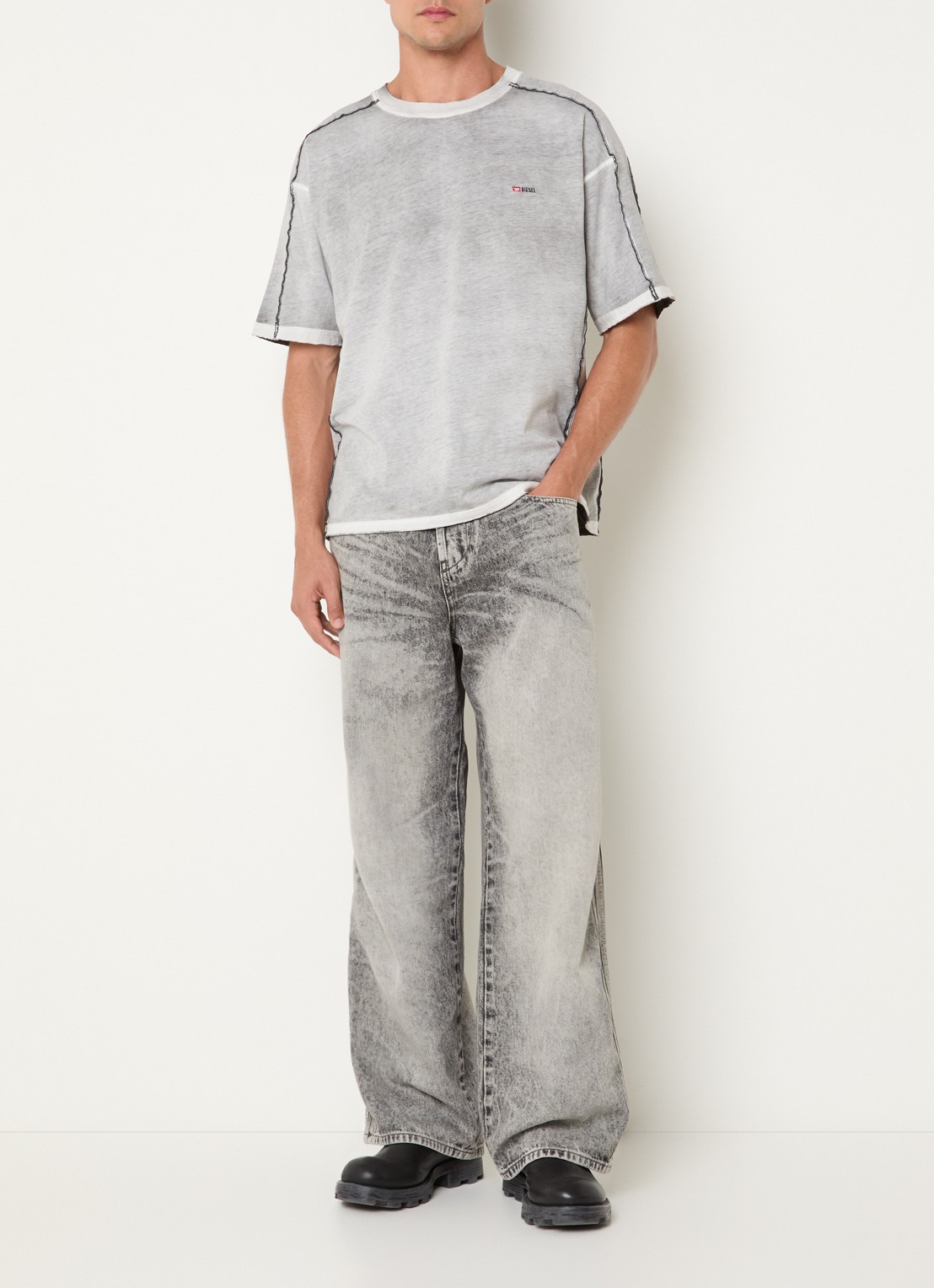 Diesel Riven T-shirt met logo - voorkant 4 lichtgrijs