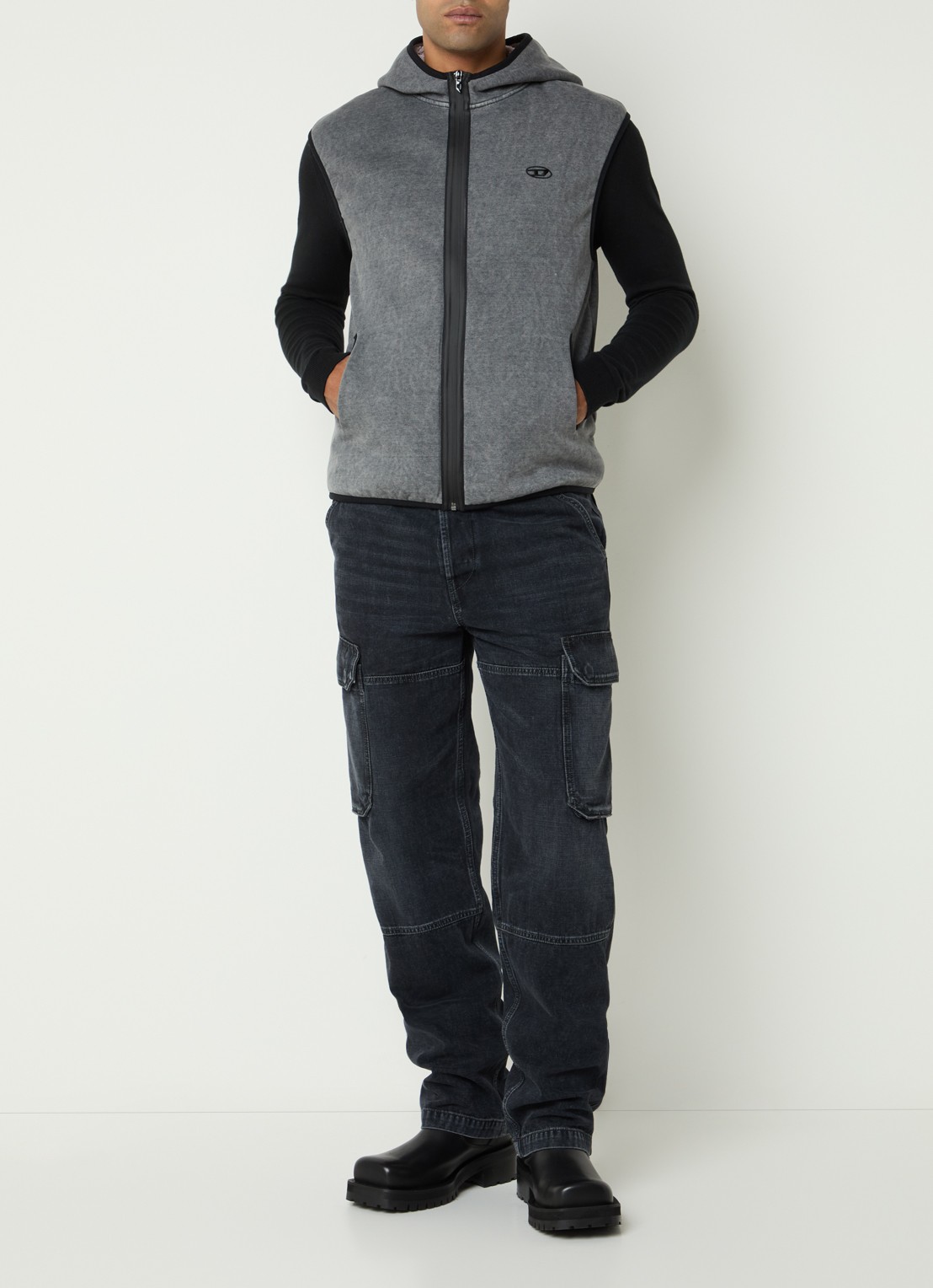 Diesel S-haky gilet met capuchon en logo - voorkant 4 grijs