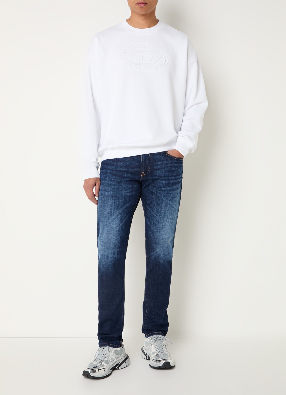 Diesel S-Mart-Bigoval sweater met 3D logoprint - voorkant 2 wit