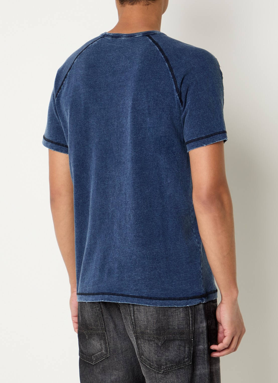 Diesel T-Adjind-New T-shirt met logoborduring en destroyed afwerking - achterkant indigo