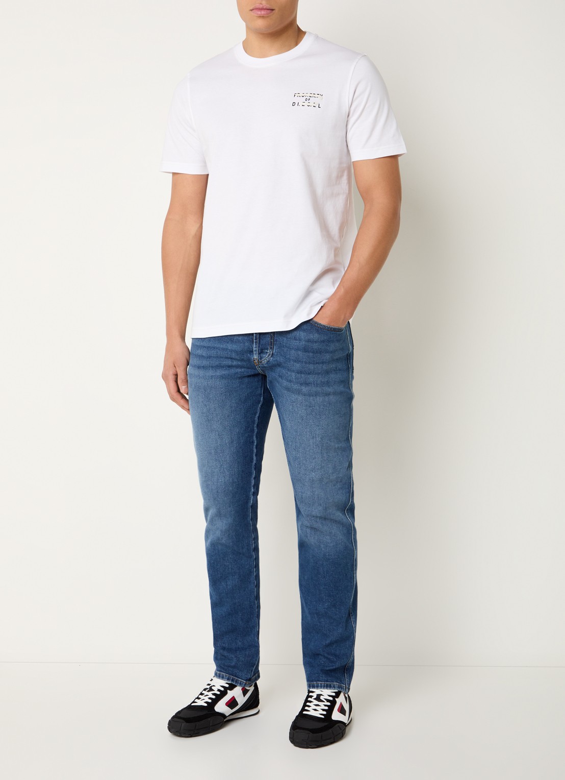Diesel T-Adjust-V5 T-shirt met print - voorkant 3 wit