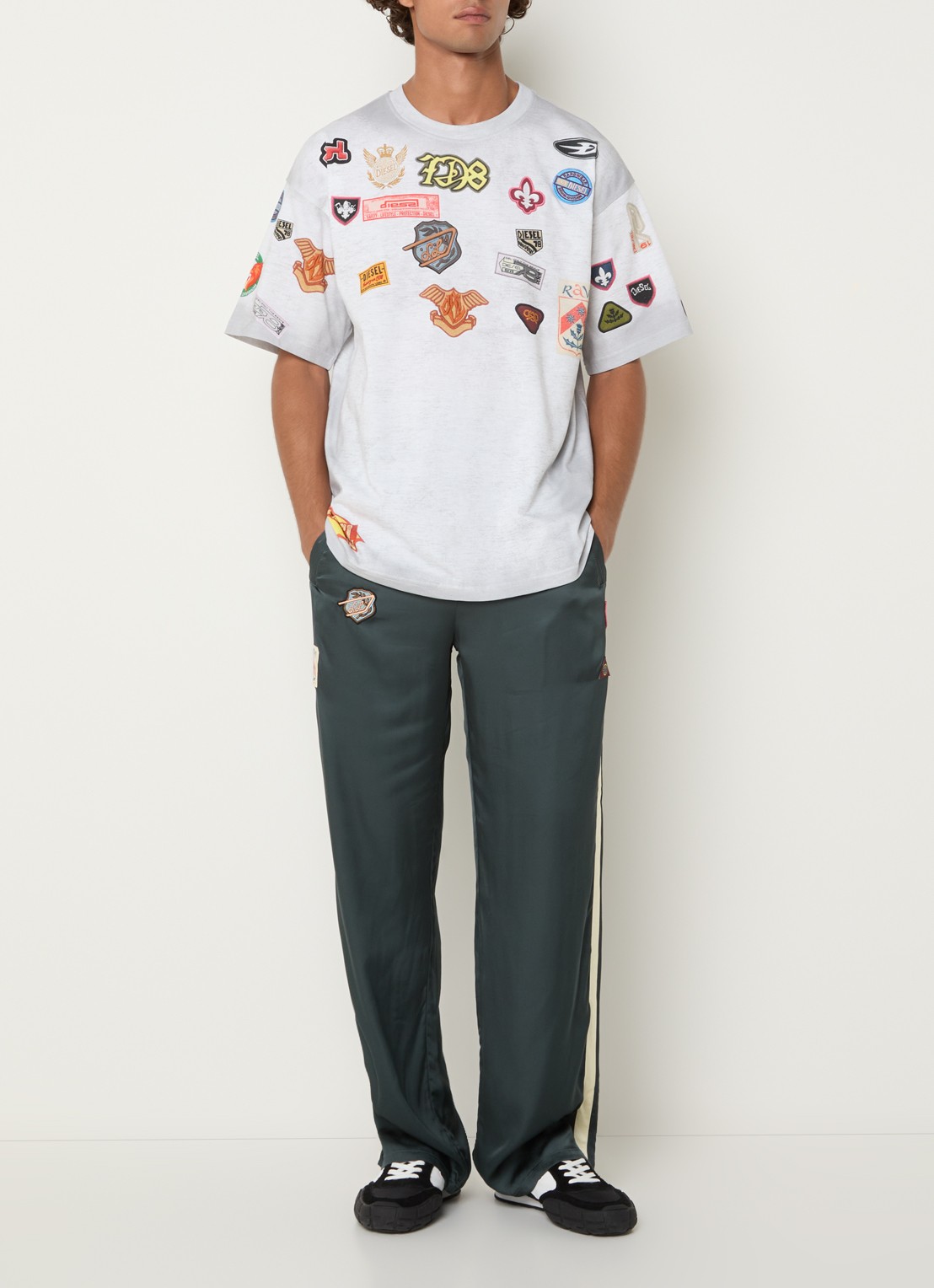 Diesel T-Boxt-AA6 T-shirt met print - voorkant 3 lichtgrijs