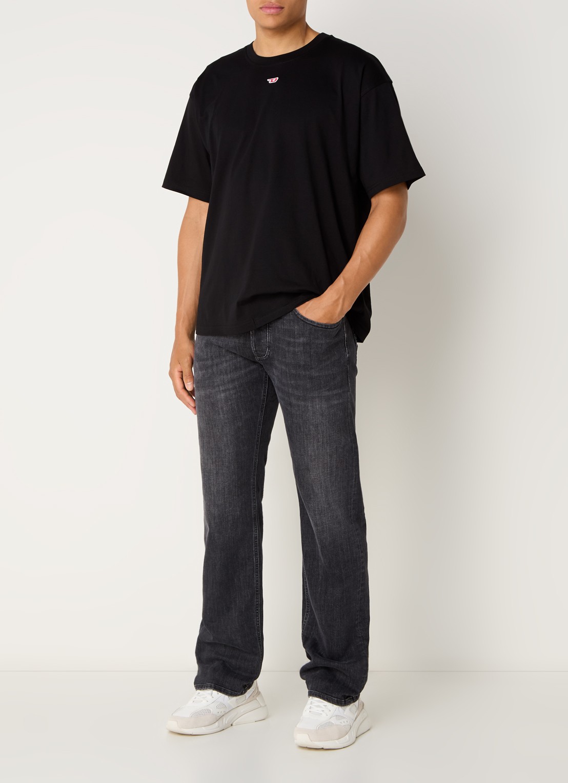 Diesel T-Boxt-D T-shirt met logoborduring - voorkant 2 zwart