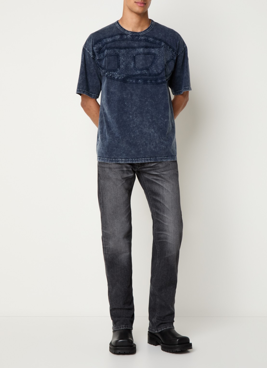 Diesel T-Boxt-Den T-shirt met logoborduring - voorkant 4 donkerblauw