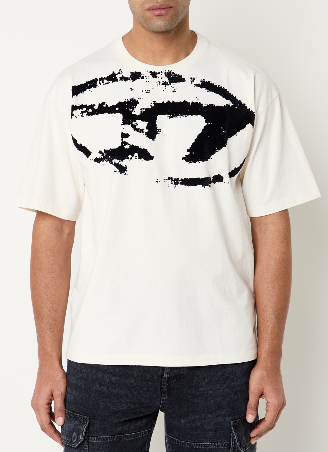 Diesel T-Boxt-N14 T-shirt met flock logoprint - detail 4 ivoor
