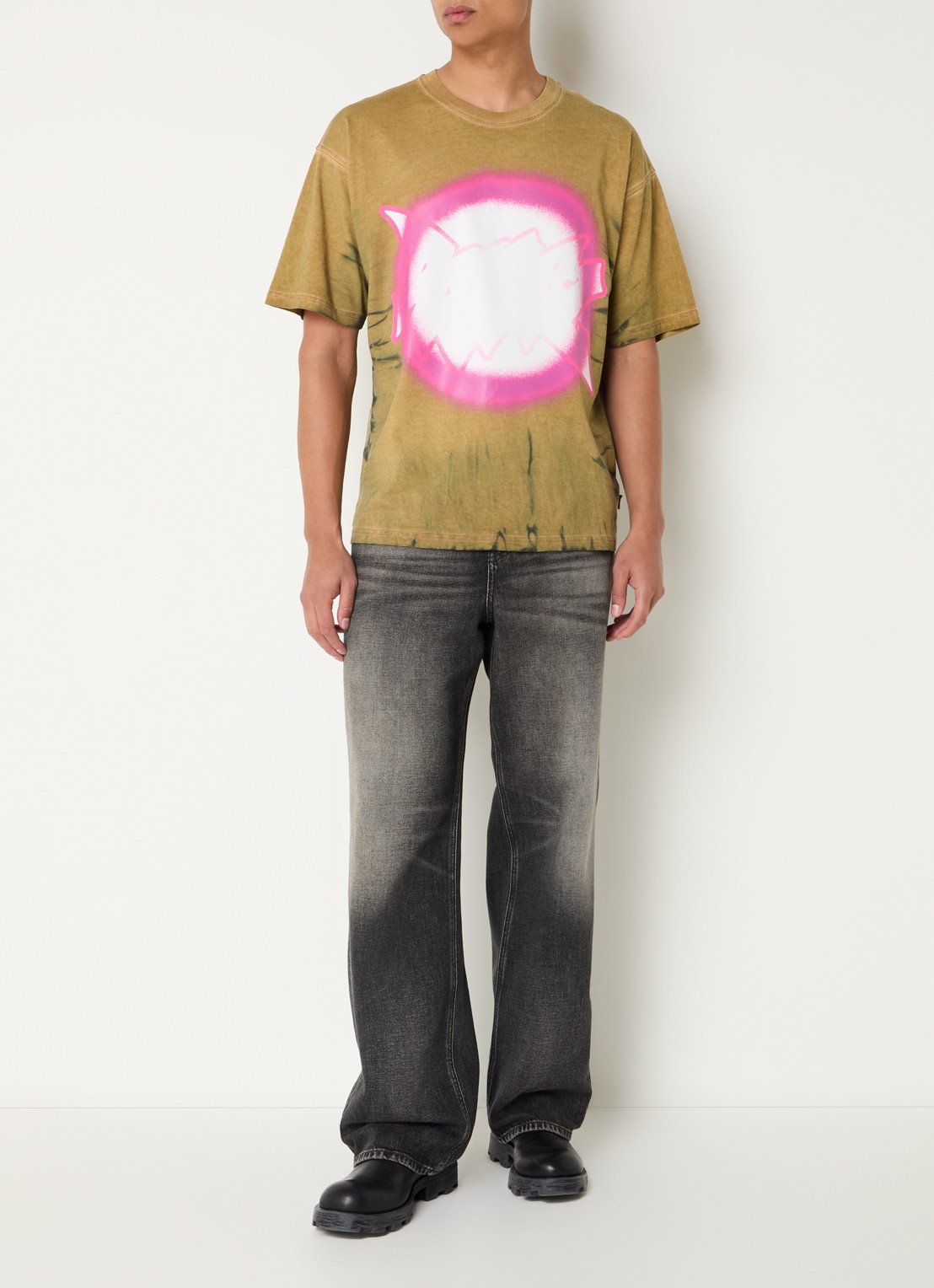 Diesel T-boxt T-shirt met print - voorkant 3 mosterd