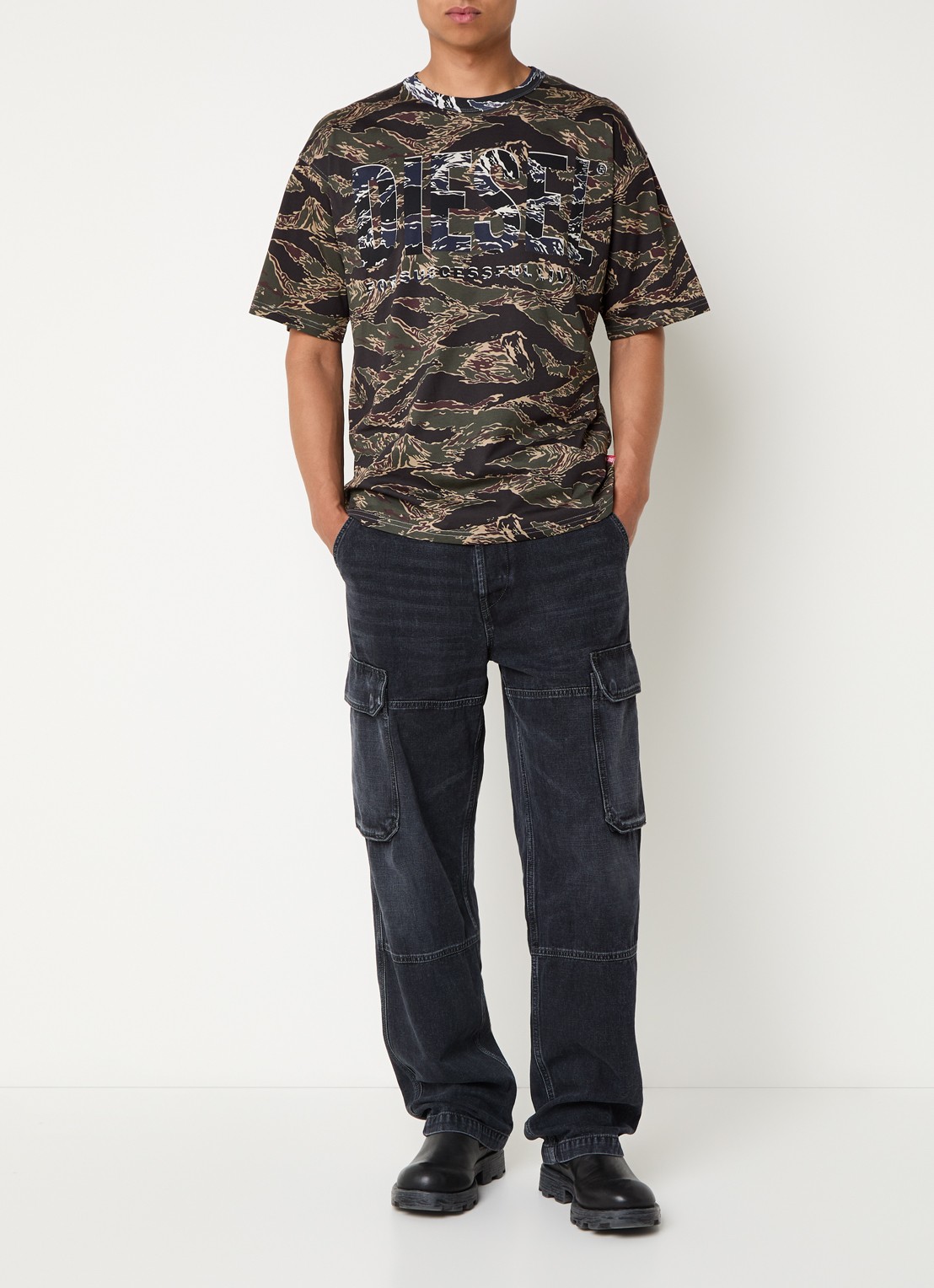 Diesel T-Boxt T-shirt met print - voorkant 2 legergroen
