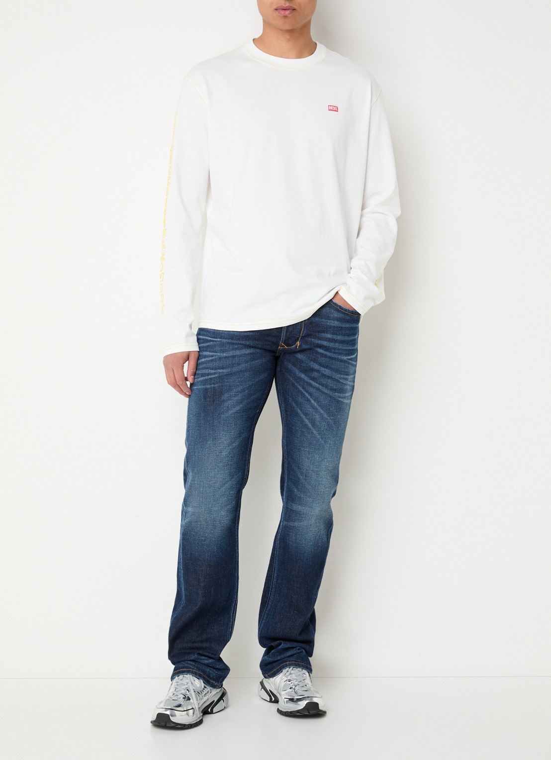 Diesel T-Crane longsleeve met logo- en backprint - voorkant 4 wit