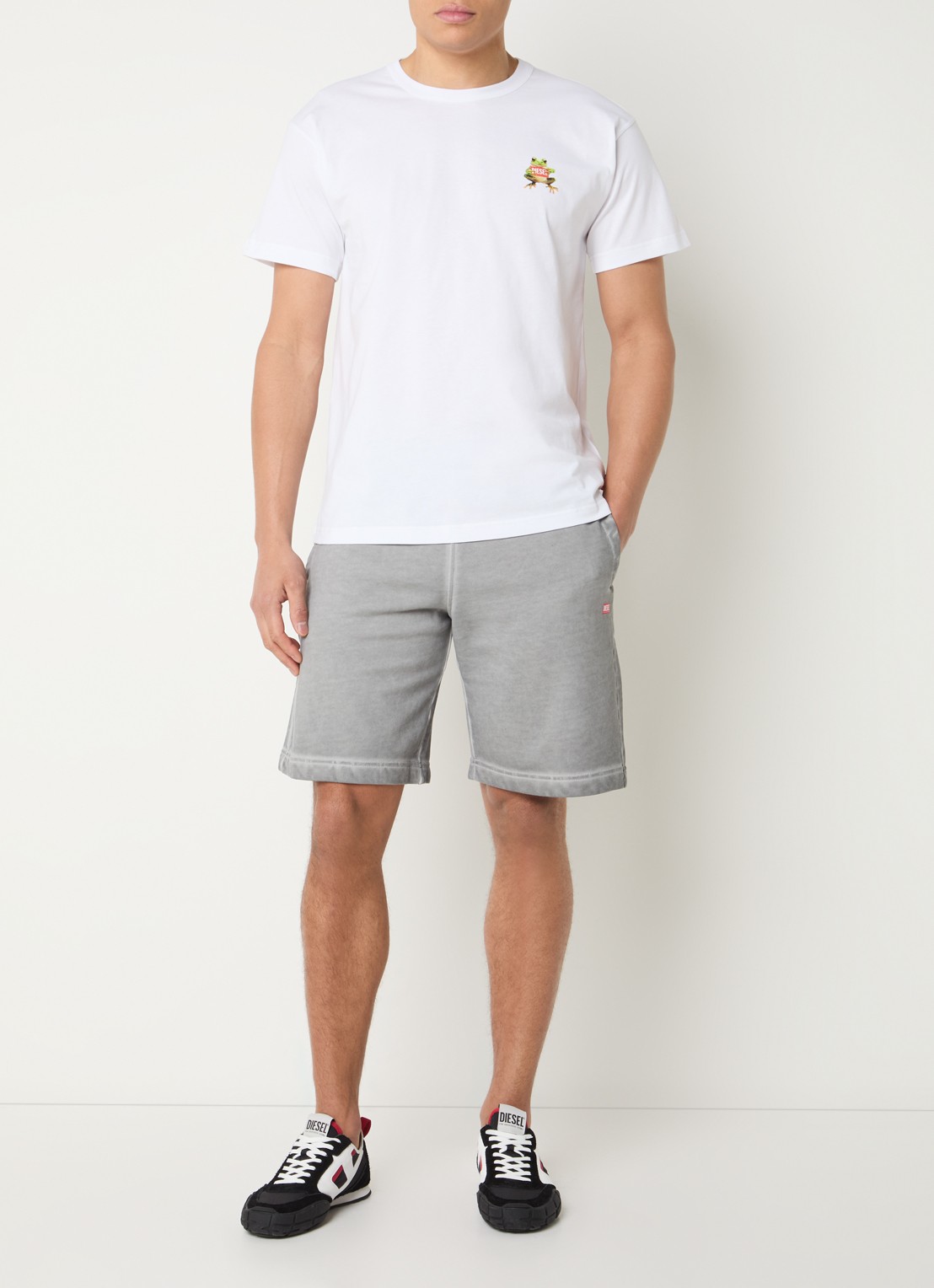 Diesel T-Norm-Frog T-shirt met logo - voorkant 2 wit