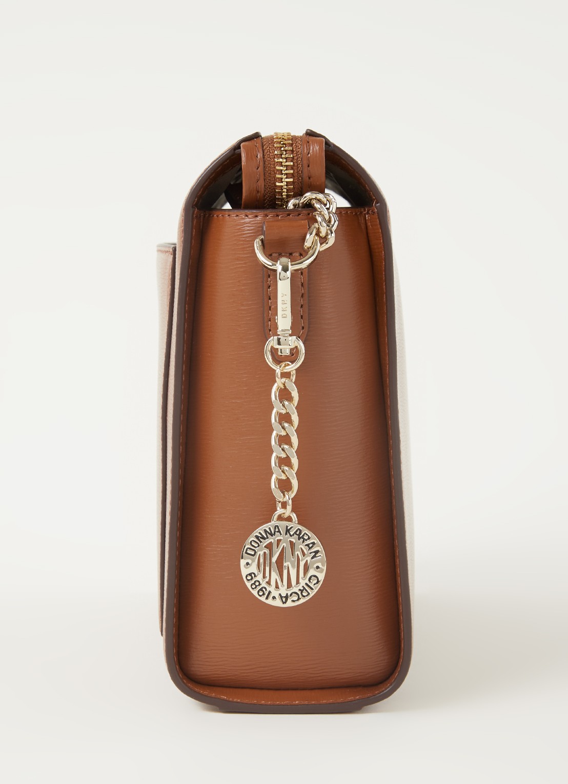DKNY Bryant Medium crossbodytas van leer - detail 4 cognac
