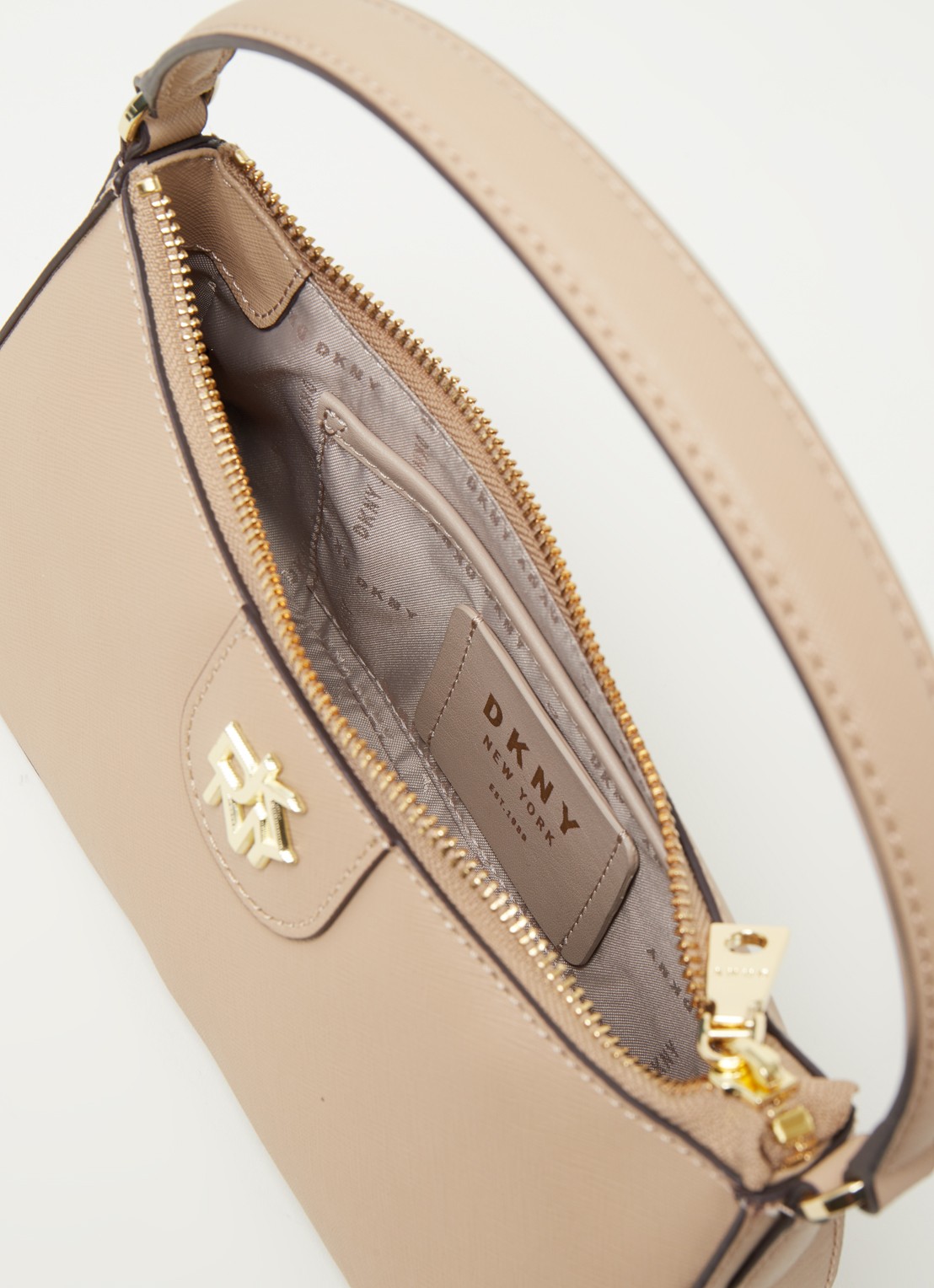 DKNY Carol schoudertas van leer - detail 3 donkerbeige