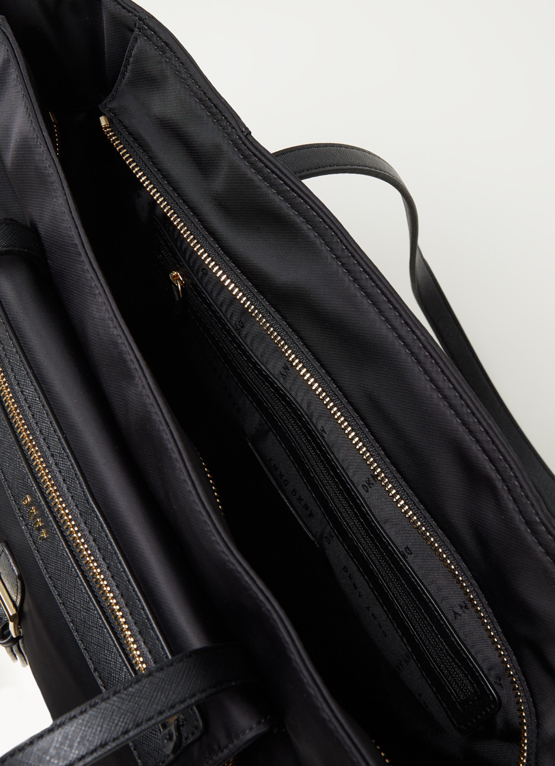 DKNY Cora shopper - detail zwart