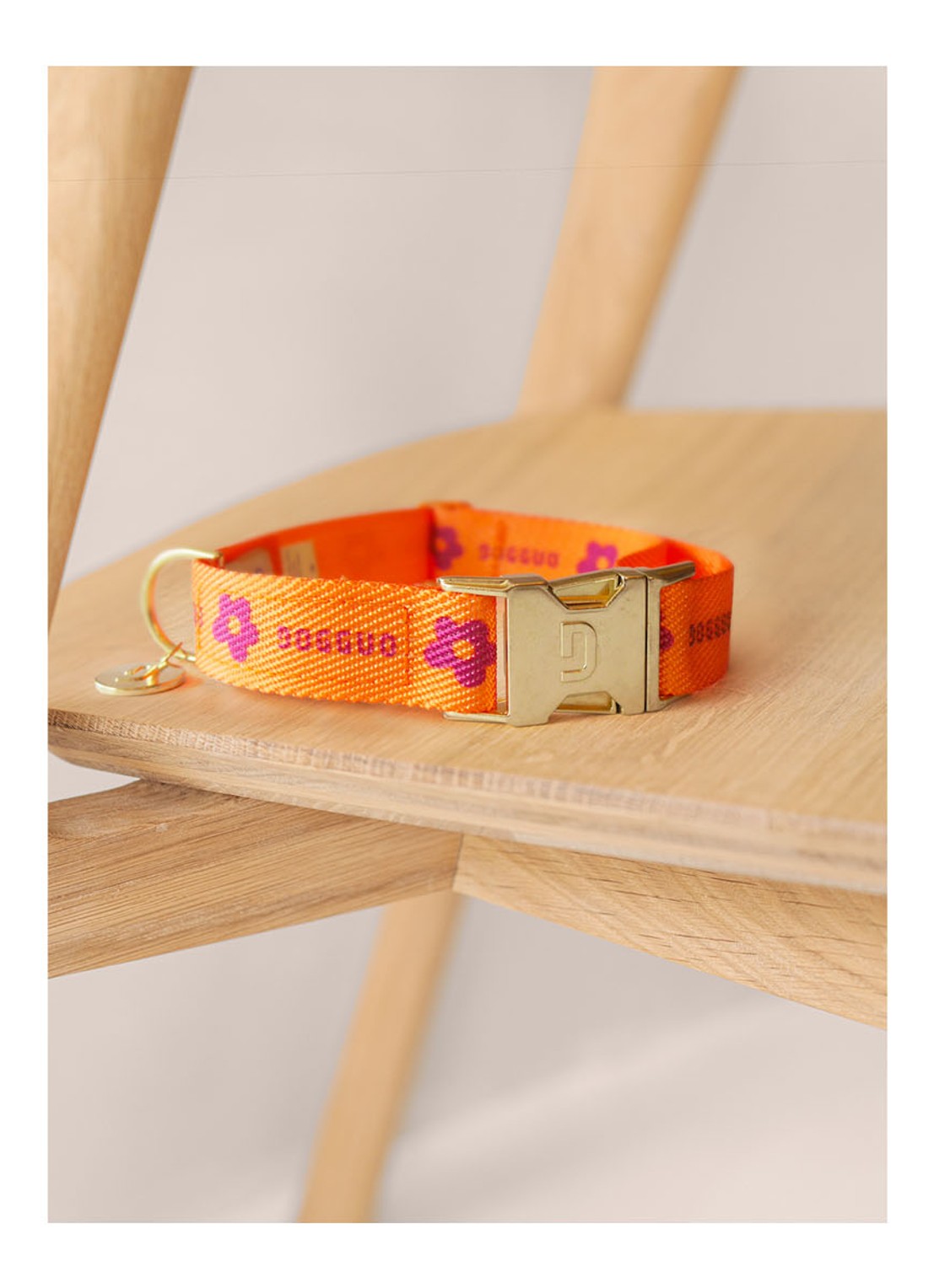 DOGGUO Flower collar M halsband voor honden 36 x 52 cm - detail orange