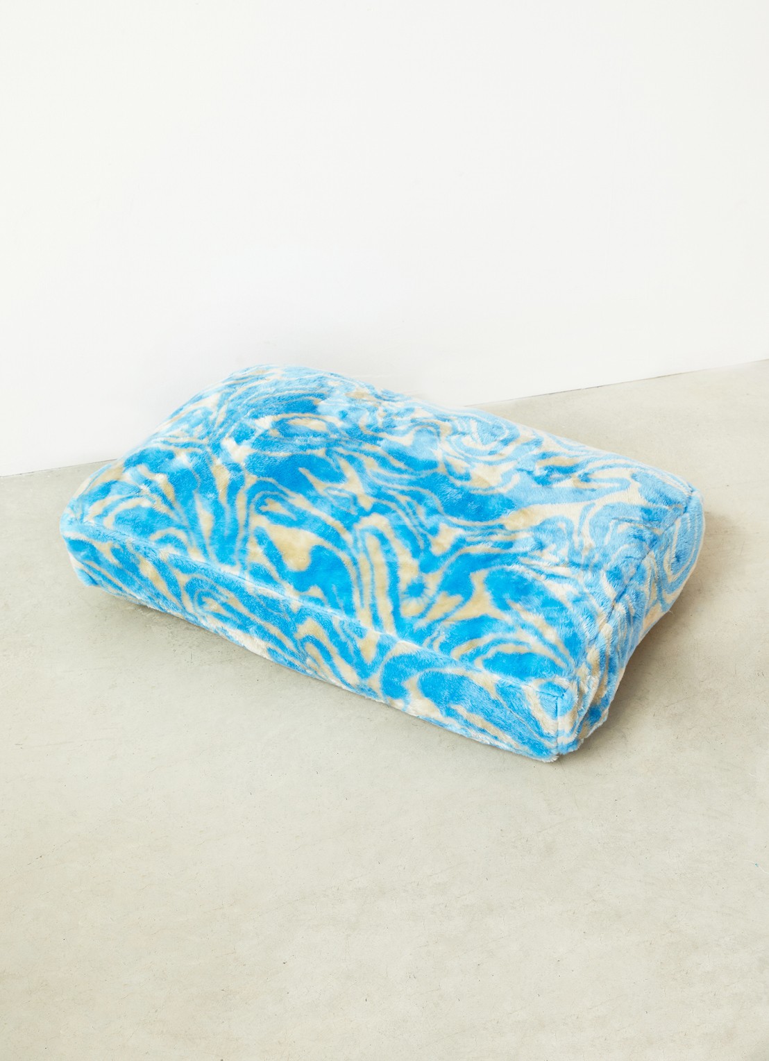 DOGGUO Swirl L hondenmand 105 x 65 cm - detail 2 blauw