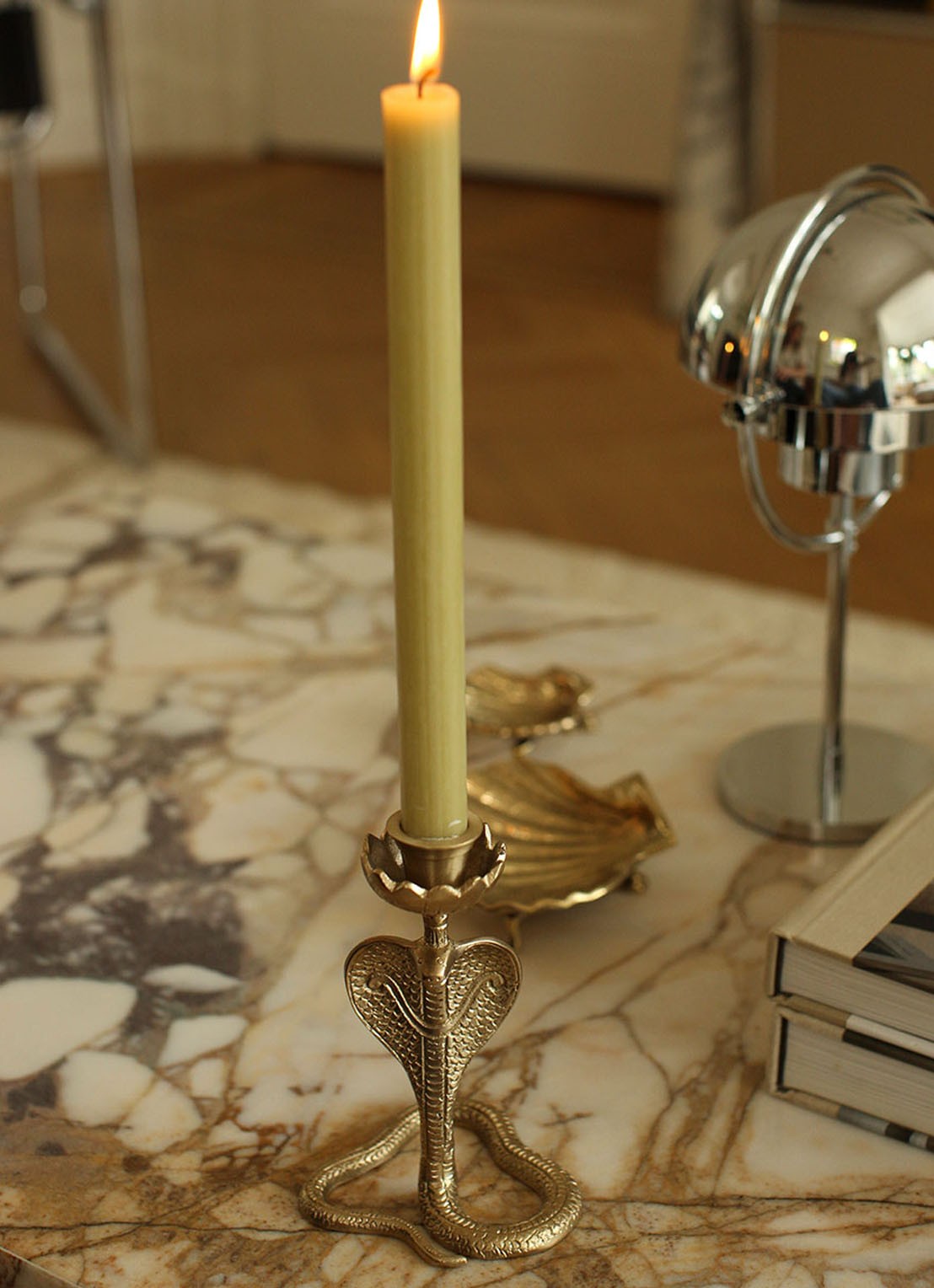 Doing Goods Dakota Snake kandelaar 16,5 cm - voorkant 2 goud