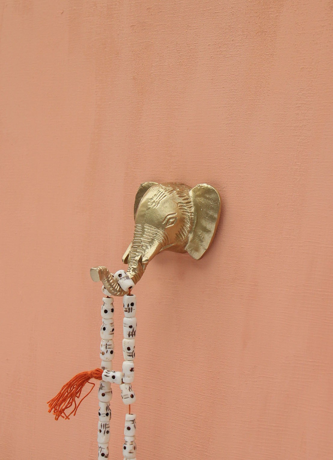 Doing Goods Elephant wandhaak 7,5 cm - voorkant 3 goud