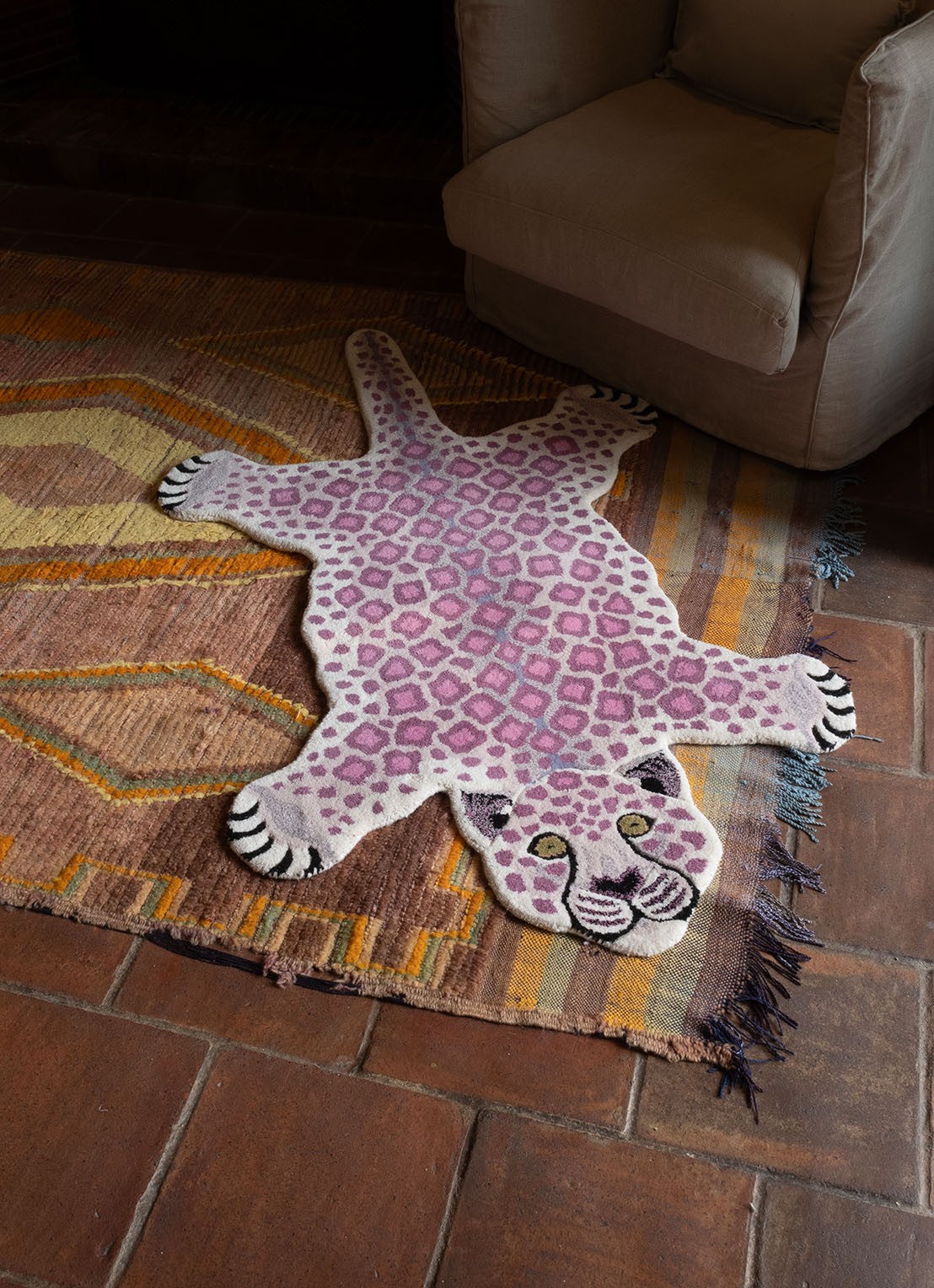 Doing Goods Lilly Leopard Large vloerkleed 155 cm x 95 cm - voorkant 2 lila