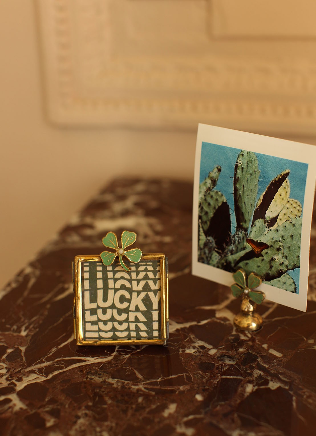 Doing Goods Lucky Clover fotolijst 5,5 x 5,5 cm - voorkant 3 goud