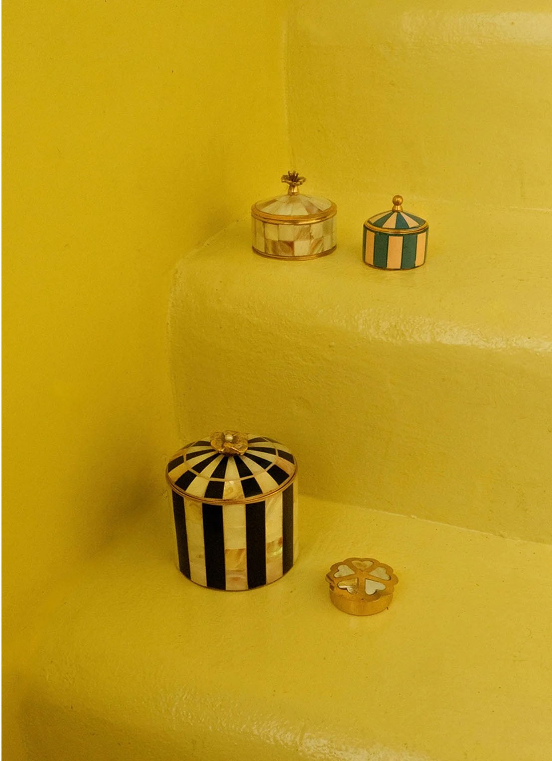 Doing Goods Maisie Sieradendoosje Parelmoer - detail 4 goud