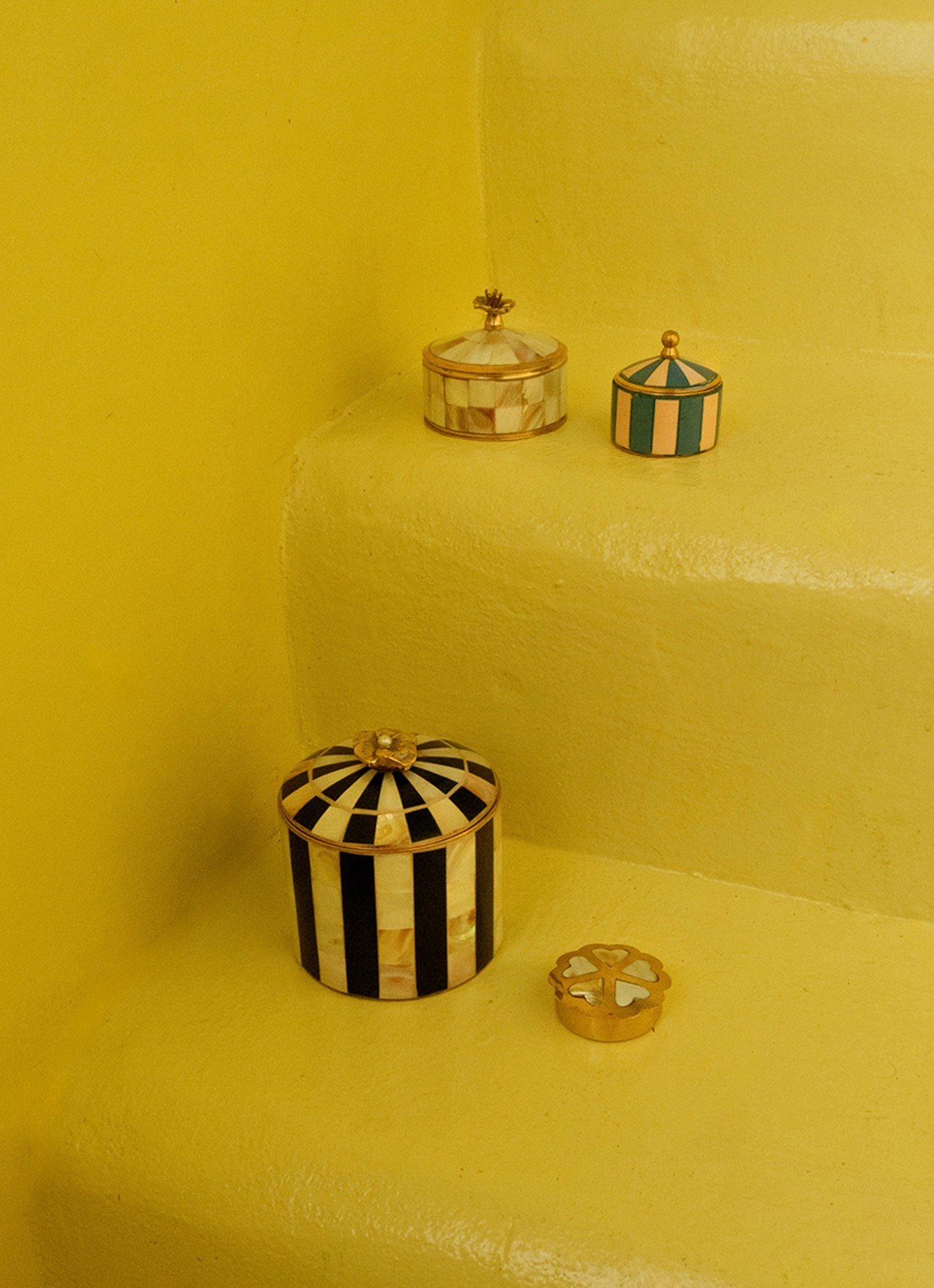 Doing Goods Maisie Sieradendoosje Parelmoer - detail 5 goud