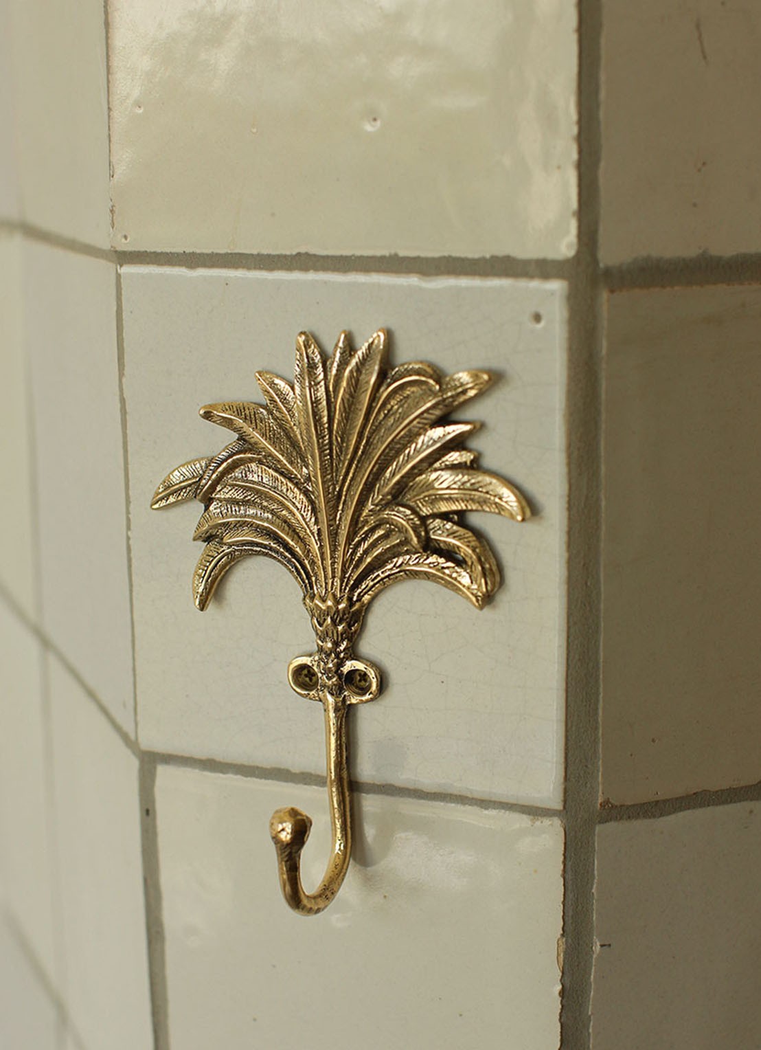 Doing Goods Marlin Palm wandhaak 14,5 cm - voorkant 2 goud