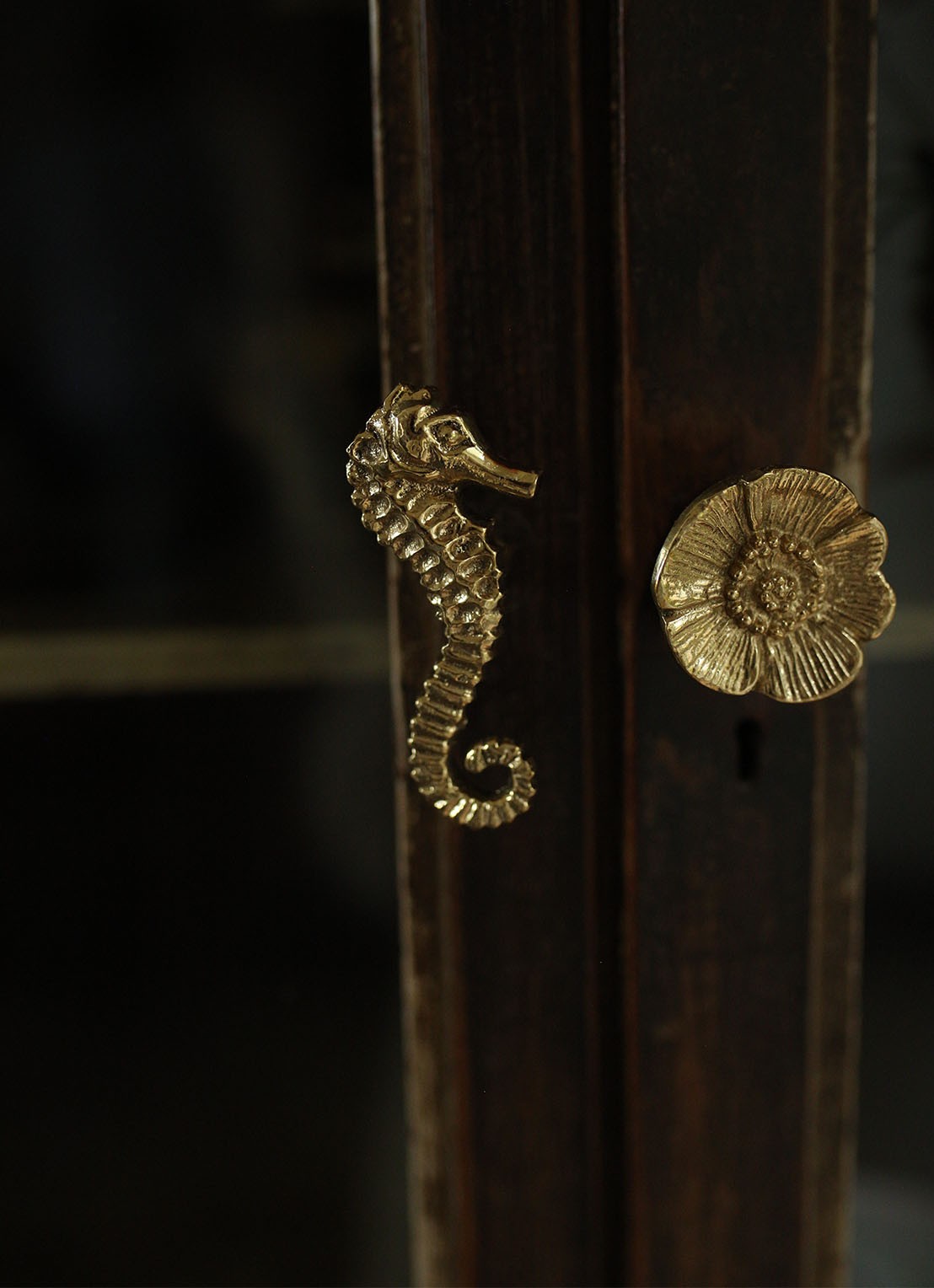 Doing Goods Pippa Seahorse deurknop links - voorkant 2 goud