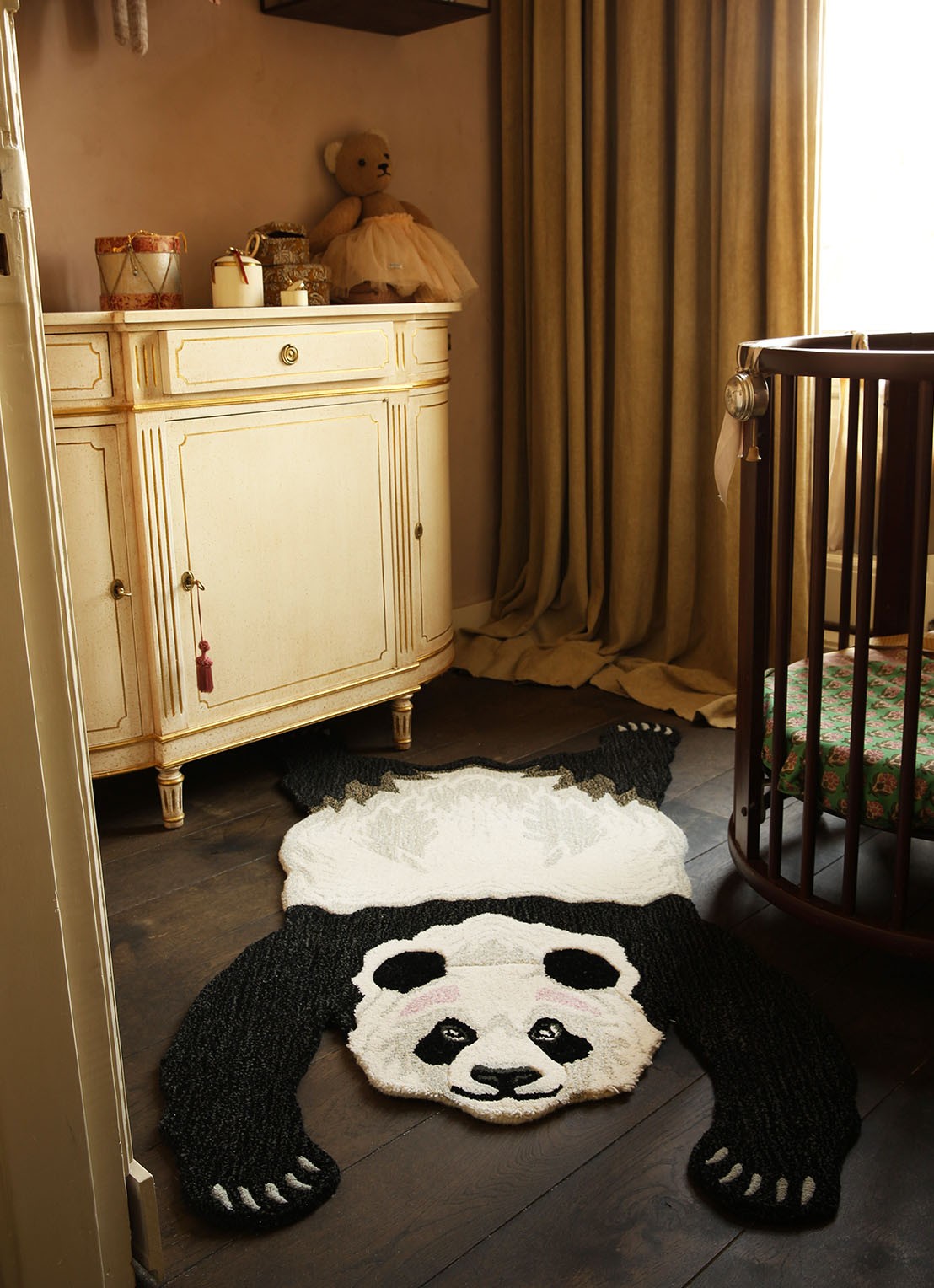 Doing Goods Plumpy Panda vloerkleed 154 x 86 cm - voorkant 2 gebroken wit