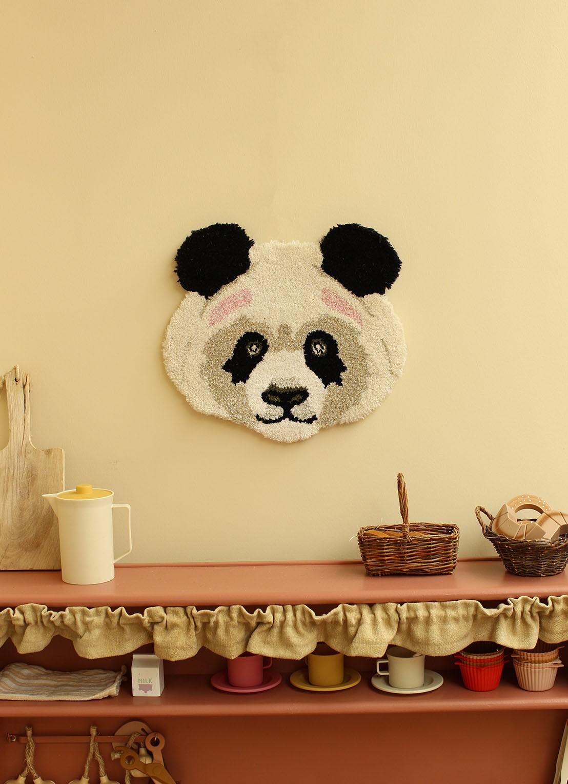 Doing Goods Plumpy Panda wandkleed - detail 3 wit