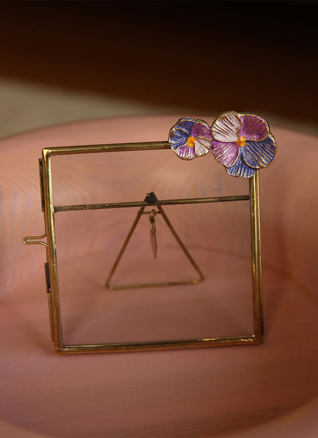 Doing Goods  Valery Violet Polaroid Fotolijst - detail 4 goud