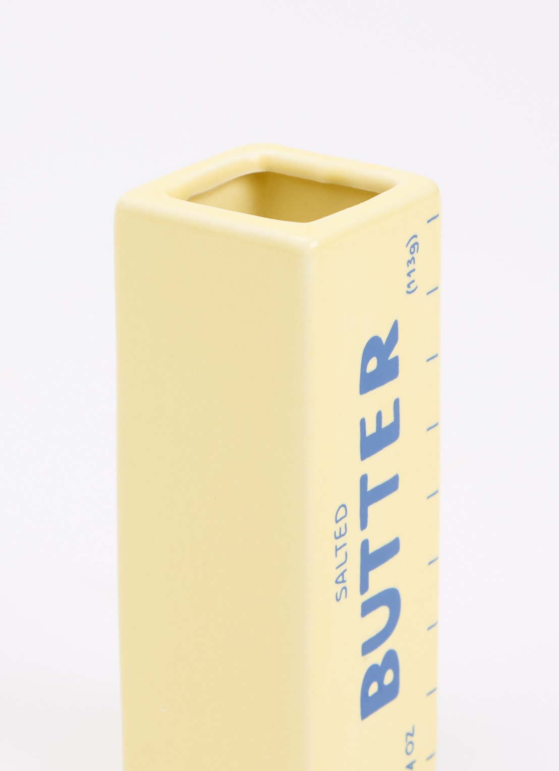 DOIY Butter vaas 12 cm - voorkant 2 lichtgeel
