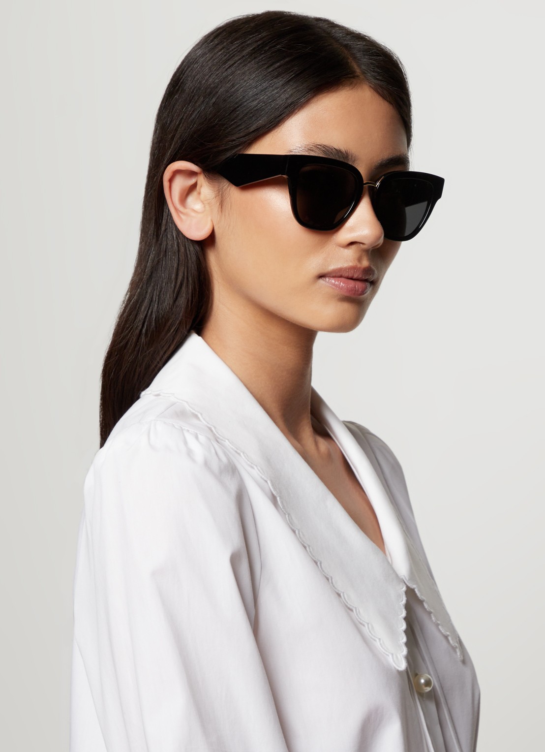 Dolce & Gabbana Wayfarer zonnebril DG4437 - voorkant 5 zwart