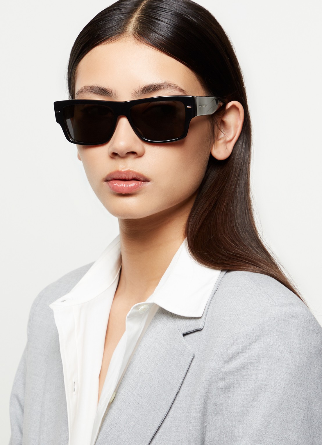 Dolce & Gabbana Wayfarer zonnebril DG4451 - voorkant 2 zwart