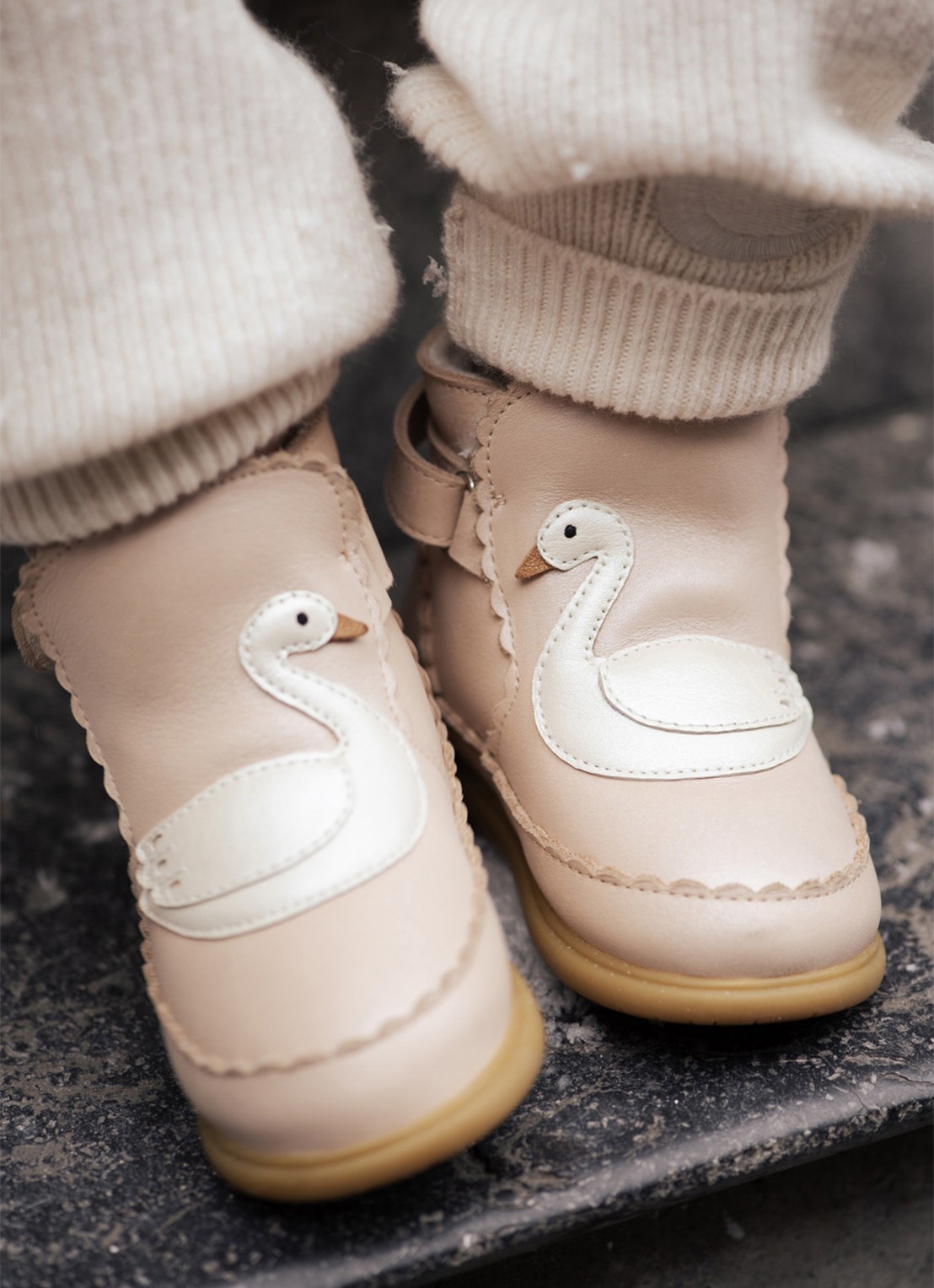 Donsje Amsterdam Boots met borduring - voorkant 2 beige