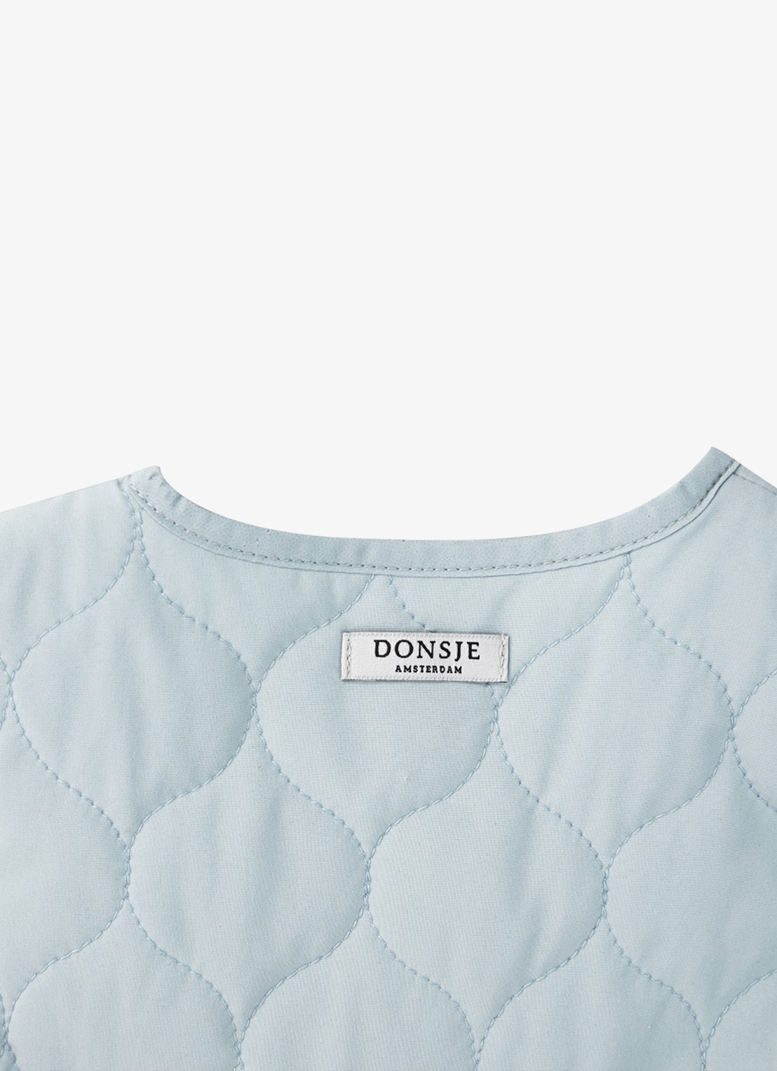 Donsje Amsterdam Ilsa jurk met quilt patroon - detail 5 lichtblauw