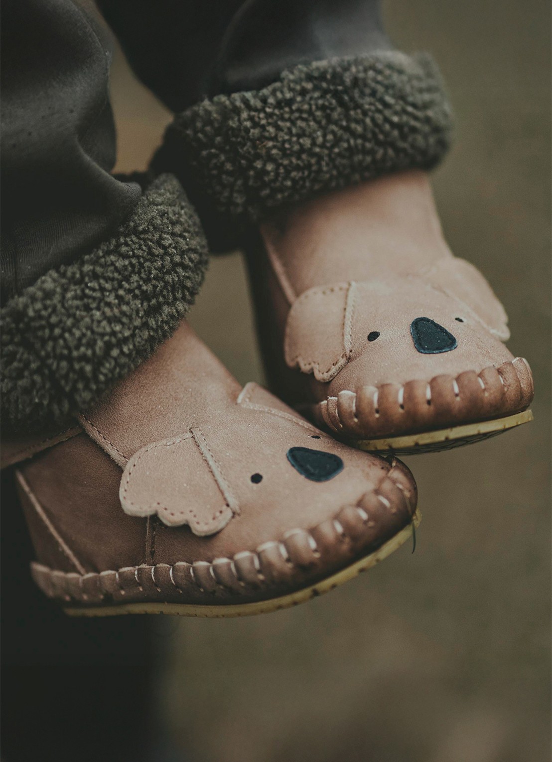 Donsje Amsterdam Kapi Classic Lining Koala babyschoentje van leer - voorkant 2 lichtbruin