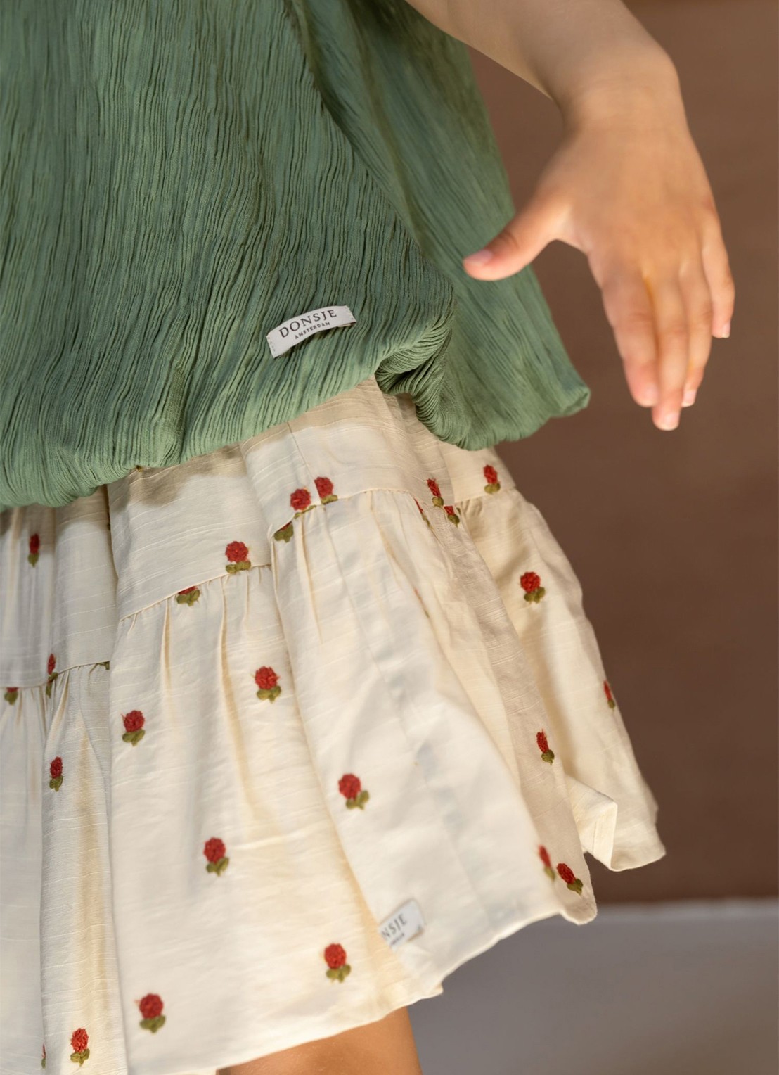 Donsje Amsterdam Lazie Red Roses rok met tule - voorkant 4 zand