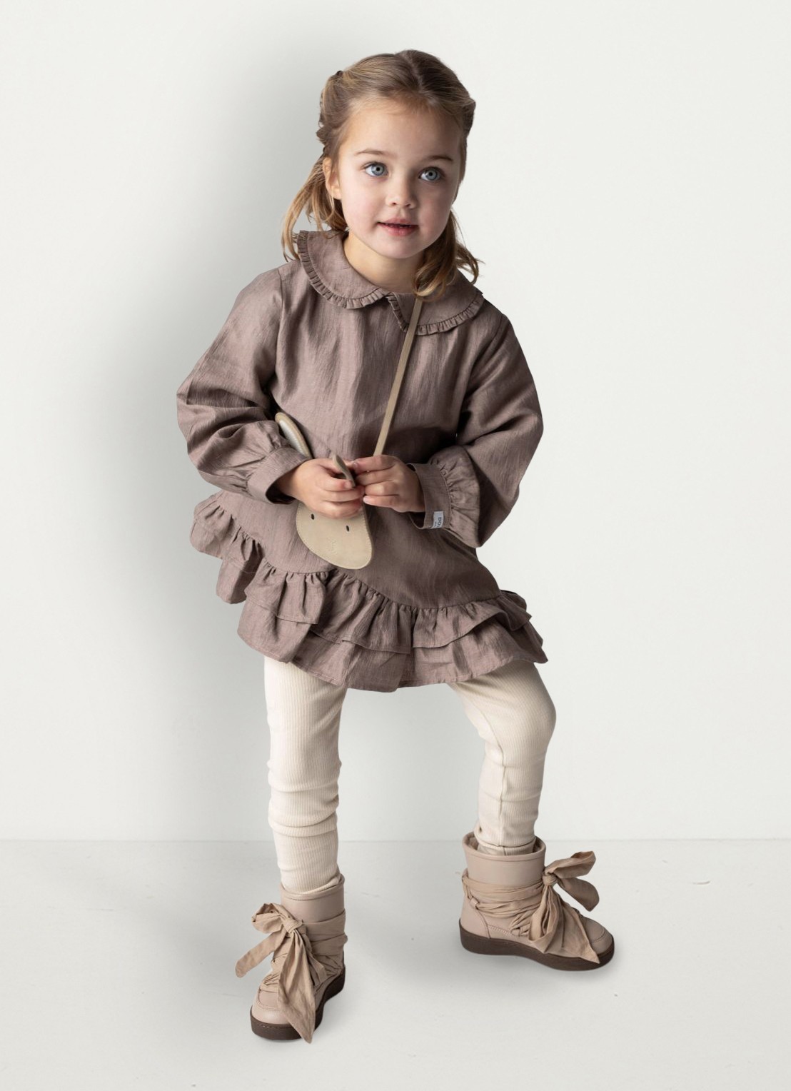 Donsje Amsterdam Luus Dress - voorkant 2 donkerbeige