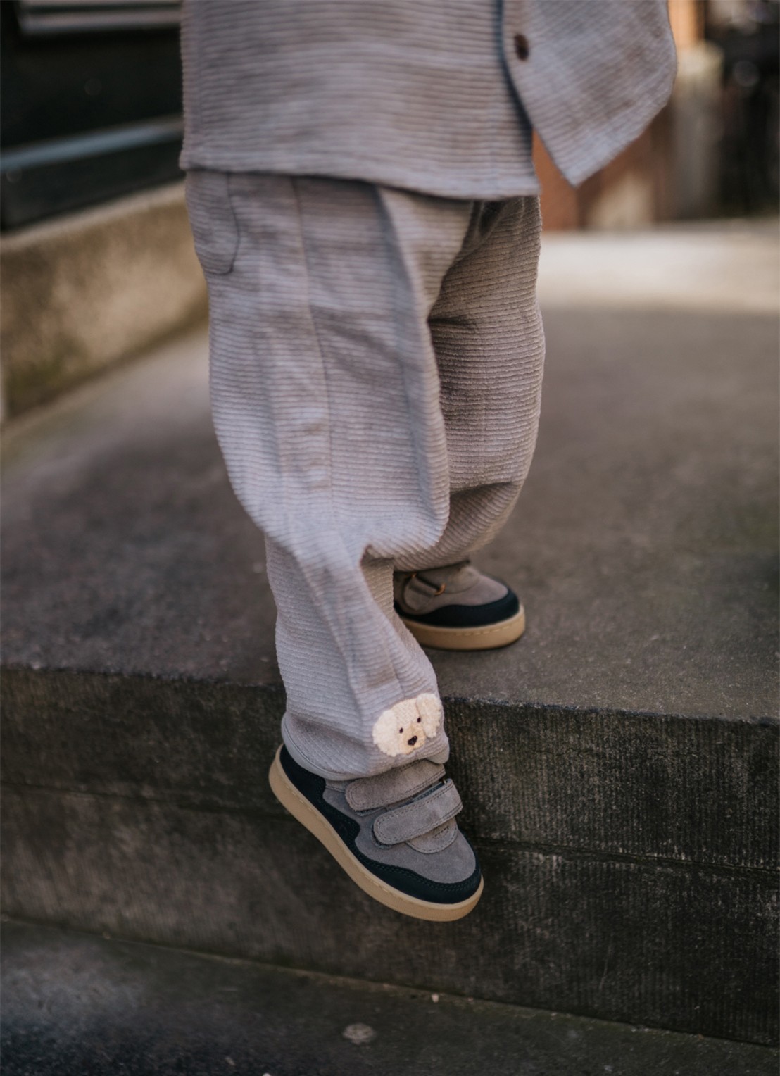 Donsje Amsterdam Pivalo sneaker van leer - voorkant 7 lichtblauw