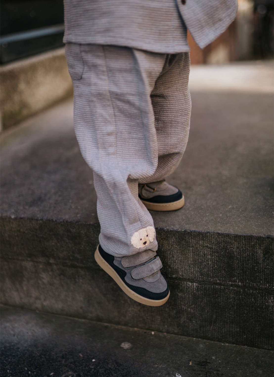Donsje Amsterdam Pivalo sneaker van leer - detail 5 lichtblauw
