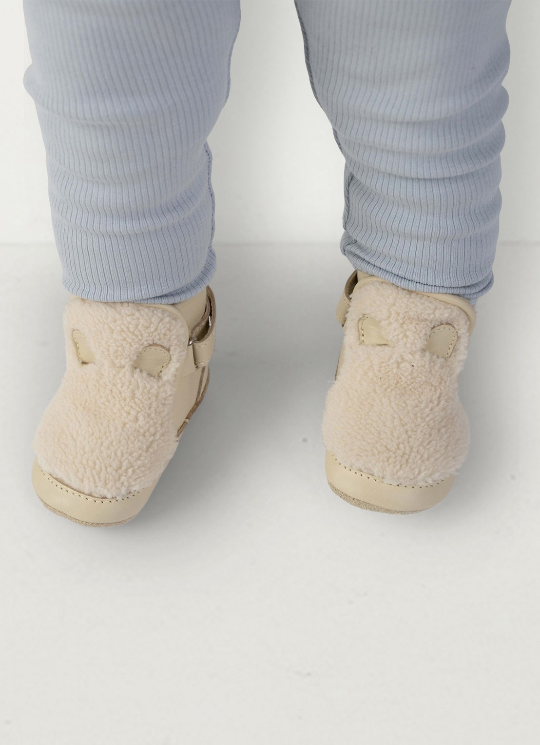 Donsje Amsterdam Richy Booties | Polar Bear - voorkant 2 creme