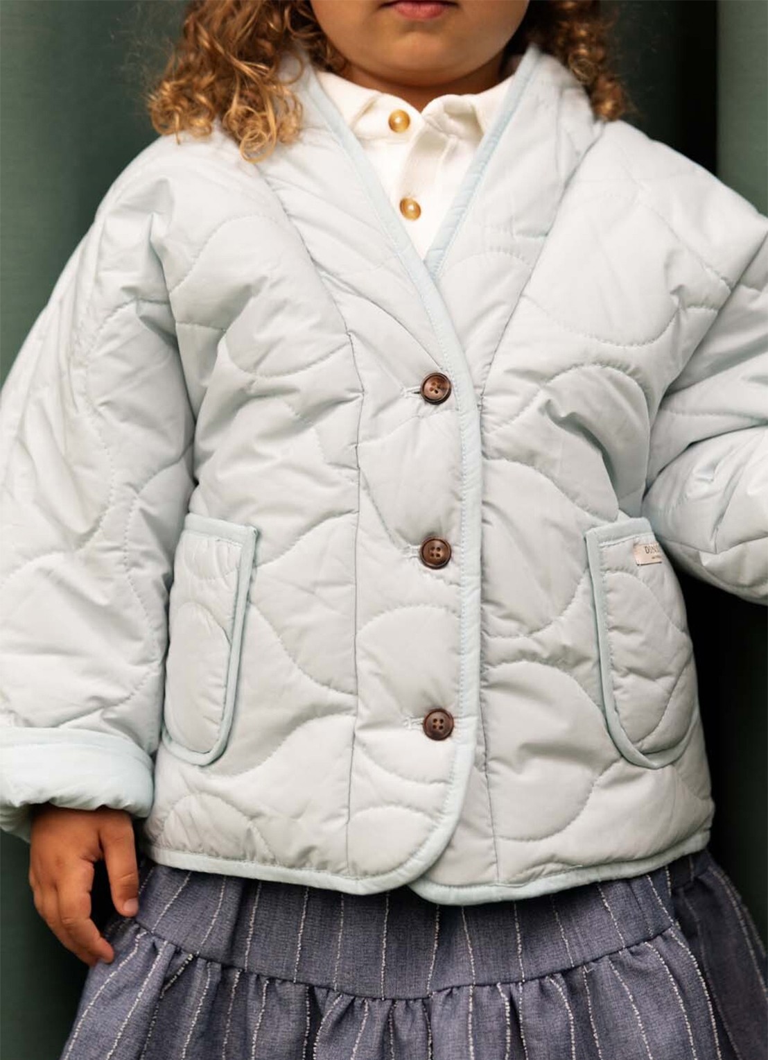Donsje Amsterdam Tessane jack met quilt patroon - voorkant 5 lichtblauw