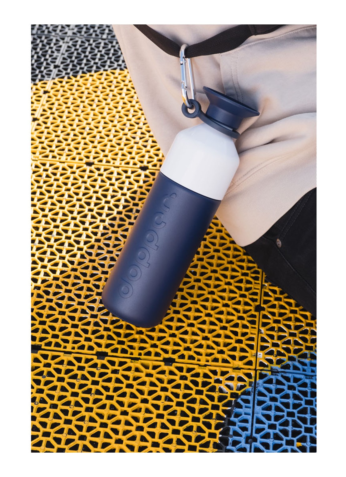 Dopper Insulated thermosfles 580 ml - voorkant 7 donkerblauw