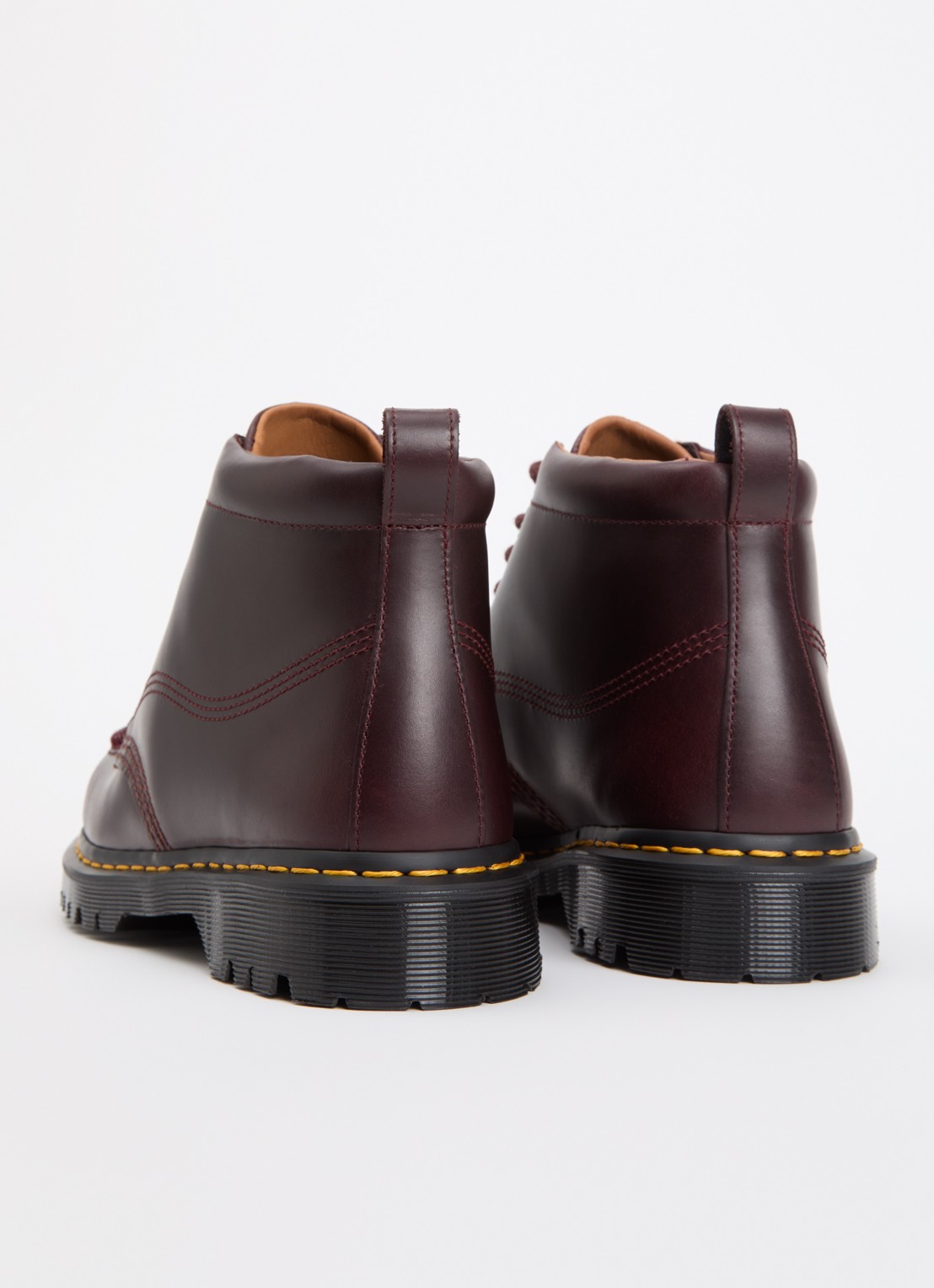 Dr. Martens Lowell Chukka veterboot van leer - achterkant 2 bordeauxrood