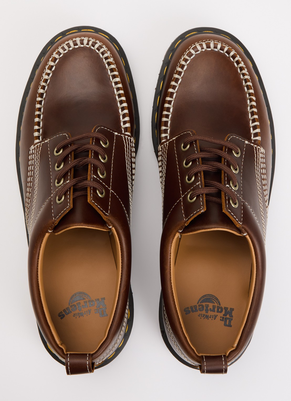 Dr. Martens Lowell veterschoen van leer - detail 3 kastanjebruin