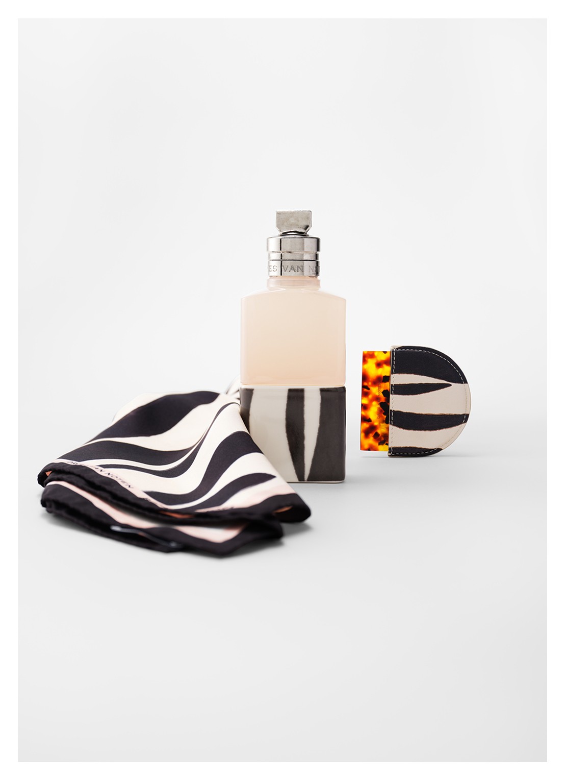 Dries Van Noten Rosa Carnivora Eau de Parfum - detail 5 undefined